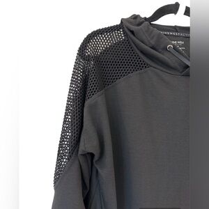 NEW WOT 9 WEST PULLOVER SWEATSHIRT